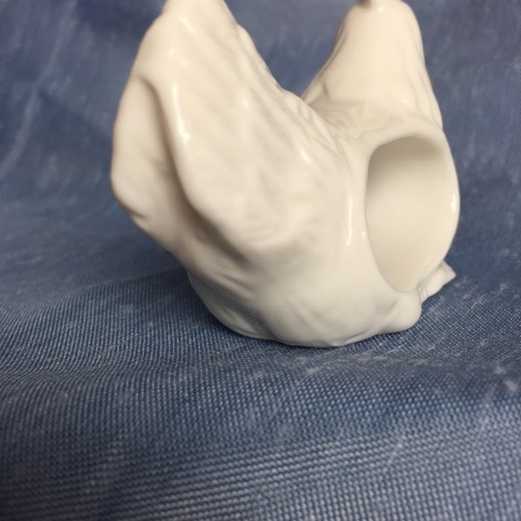 White Ceramic Rooster Napkin Rings Set of 4 - Picture 8 of 8